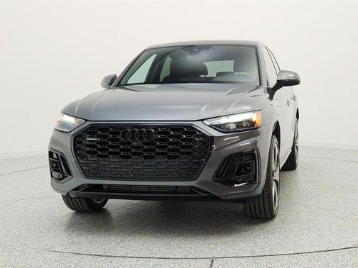 Daytona Gray Pearl Effect 2024 Audi Q5 45 S line Premium Plus