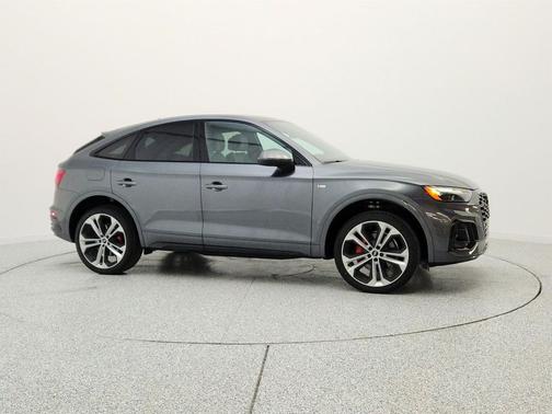 Daytona Gray Pearl Effect 2024 Audi Q5 45 S line Premium Plus