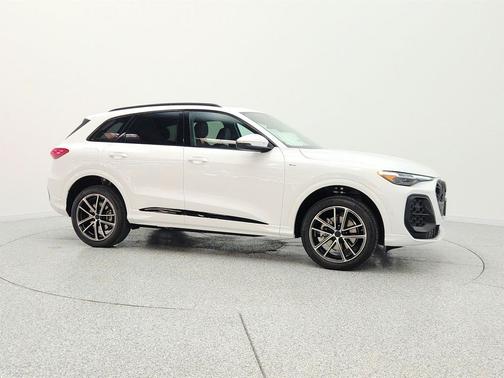 Arkona White 2026 Audi Q5 Premium Plus TFSI quattro S tronic