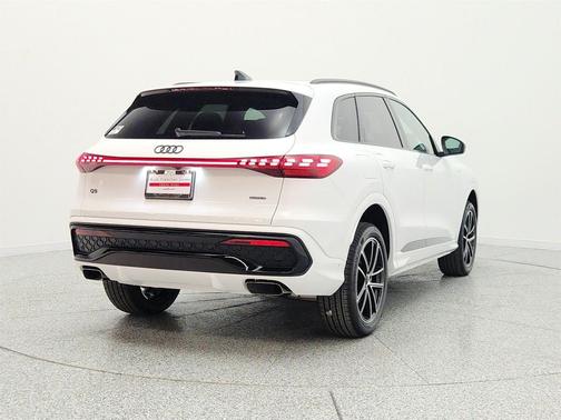 Arkona White 2026 Audi Q5 Premium Plus TFSI quattro S tronic