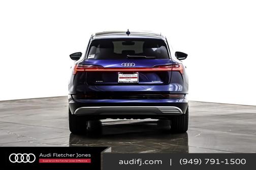 2022 Audi e-tron Premium