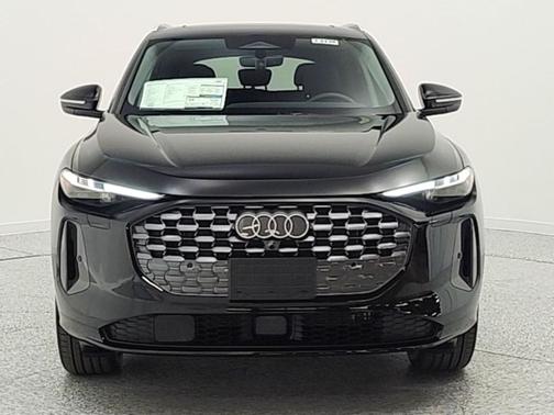 Mythos Black Metallic 2026 Audi Q5 Premium Plus TFSI quattro S tronic
