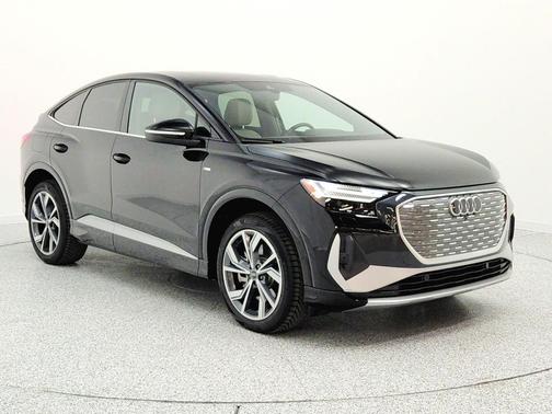 Mythos Black Metallic 2023 Audi Q4 e-tron Prestige 50 quattro