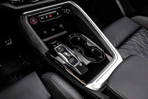 2025 Audi SQ5 3.0T Prestige