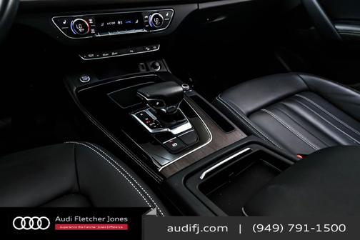 2022 Audi Q5 45 S line Premium Plus