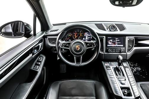 2017 Porsche Macan AWD
