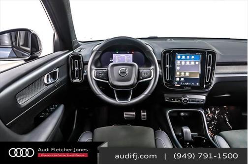 2022 Volvo XC40 Recharge Pure Electric P8 Twin Plus