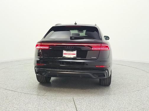 Mythos Black Metallic 2023 Audi Q8 55 Premium Plus