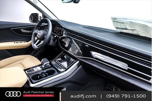 2025 Audi Q8 55 Premium Plus