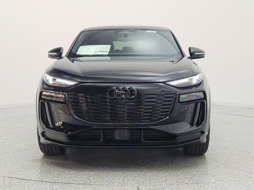 Mythos Black Metallic 2027 Audi Q6 e-tron Sportback Prestige quattro