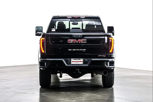 2024 GMC Sierra 2500 AT4
