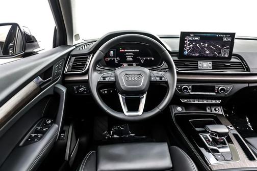 2025 Audi Q5 45 S line Premium Plus