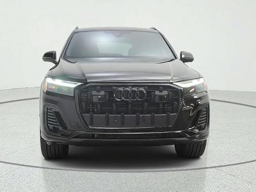 Mythos Black Metallic 2026 Audi Q7 45 Premium
