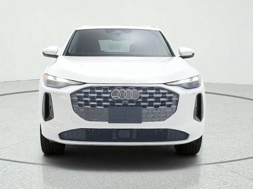 Arkona White 2026 Audi Q5 Premium TFSI quattro S tronic