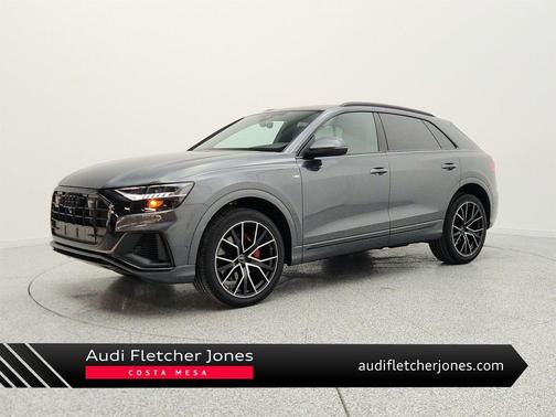 Daytona Gray Pearl Effect 2023 Audi Q8 55 Premium Plus