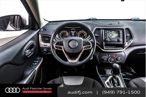 2017 Jeep Cherokee Sport