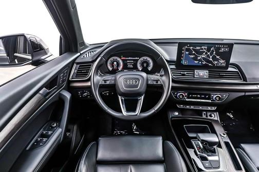 2023 Audi Q5 45 S line Premium Plus