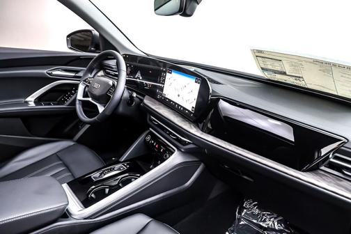 2025 Audi Q5 Premium TFSI quattro S tronic