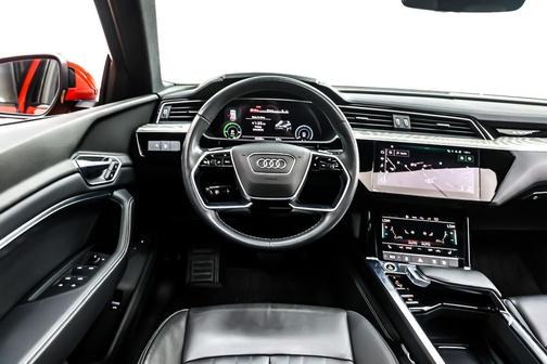 2022 Audi e-tron Premium