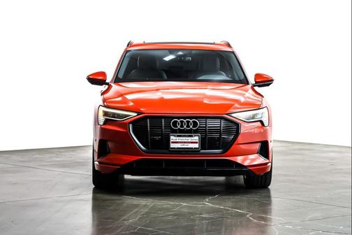 2022 Audi e-tron Premium
