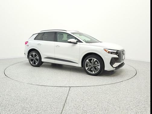 Glacier White Metallic 2023 Audi Q4 e-tron Premium 50 quattro