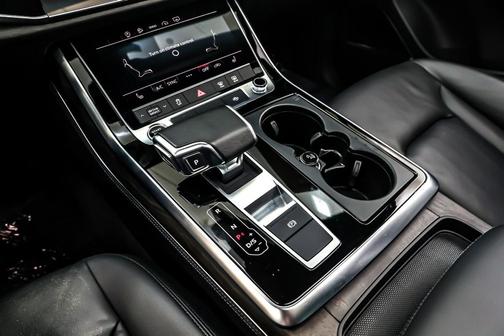 2023 Audi Q7 45 Premium Plus