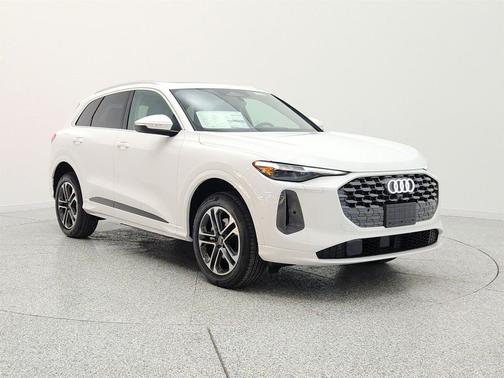 Arkona White 2026 Audi Q5 Premium Plus TFSI quattro S tronic