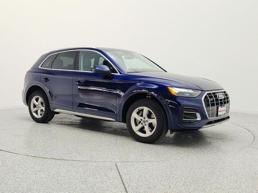 Navarra Blue Metallic 2023 Audi Q5 40 Premium