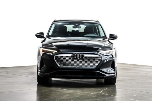 2024 Audi Q8 e-tron Premium Plus