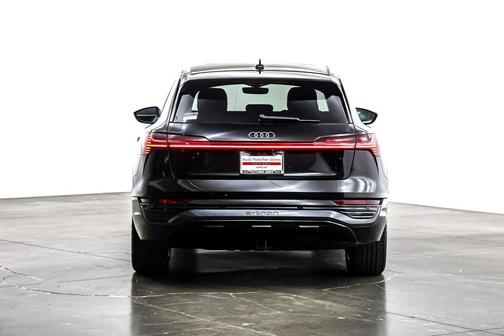 2024 Audi Q8 e-tron Premium Plus