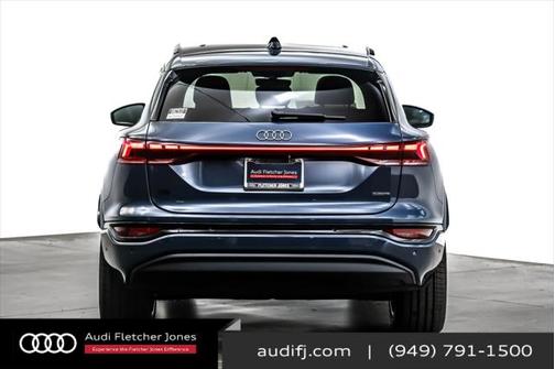 2025 Audi Q6 e-tron Premium quattro