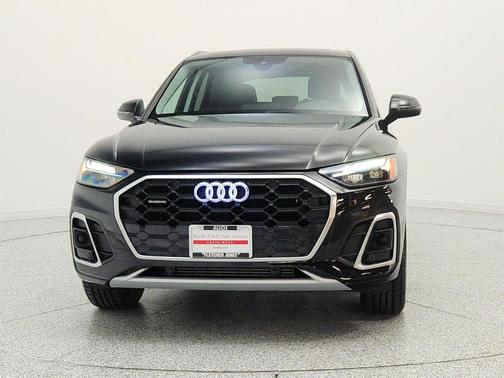 Mythos Black Metallic 2024 Audi Q5 45 S line Premium