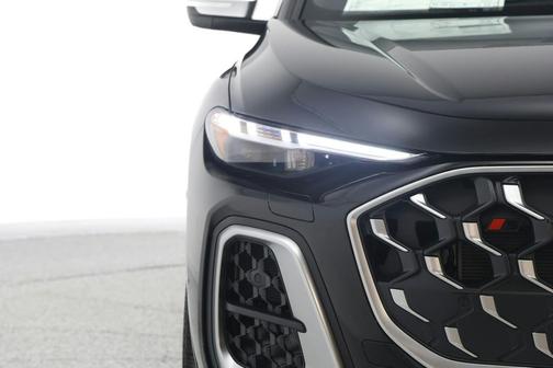 Mythos Black Metallic 2026 Audi SQ5 3.0T Premium Plus