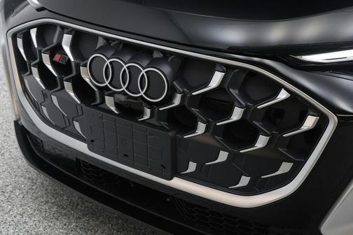 Mythos Black Metallic 2026 Audi SQ5 3.0T Premium Plus