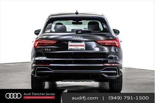 2025 Audi Q3 Premium 45 TFSI S line quattro Tiptronic