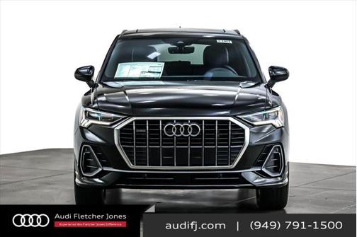 2025 Audi Q3 Premium 45 TFSI S line quattro Tiptronic
