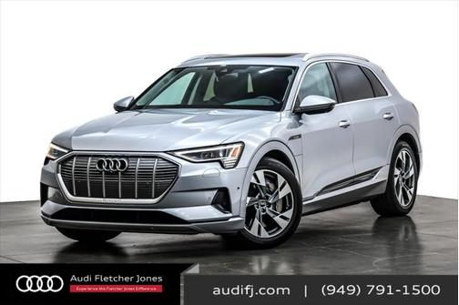 2022 Audi e-tron Premium Plus
