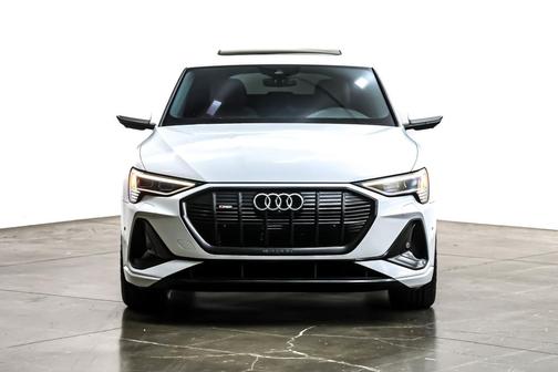 2022 Audi e-tron Sportback S line Premium