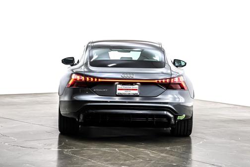 2023 Audi e-tron GT Premium Plus quattro