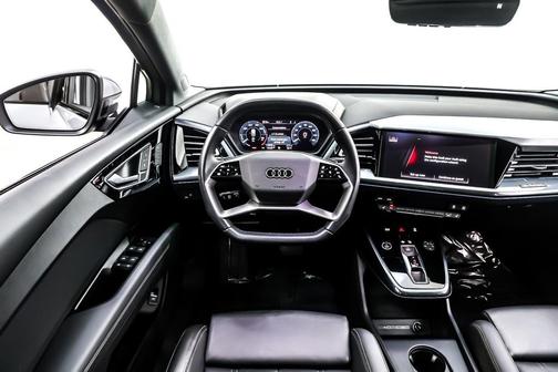 2024 Audi Q4 e-tron Premium Plus 50 quattro