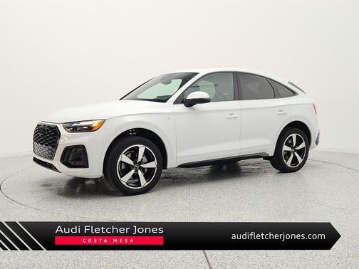 Glacier White Metallic 2023 Audi Q5 45 S line Premium Plus