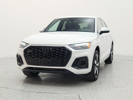 Glacier White Metallic 2023 Audi Q5 45 S line Premium Plus