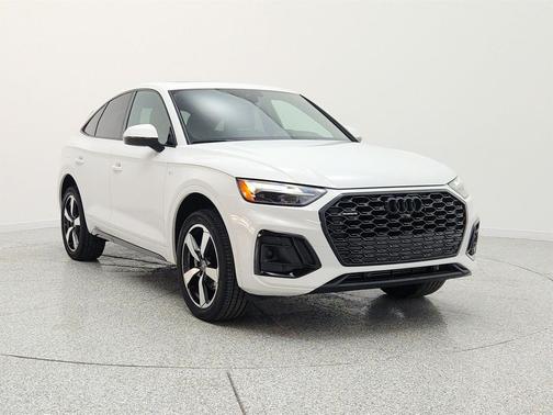 Glacier White Metallic 2023 Audi Q5 45 S line Premium Plus