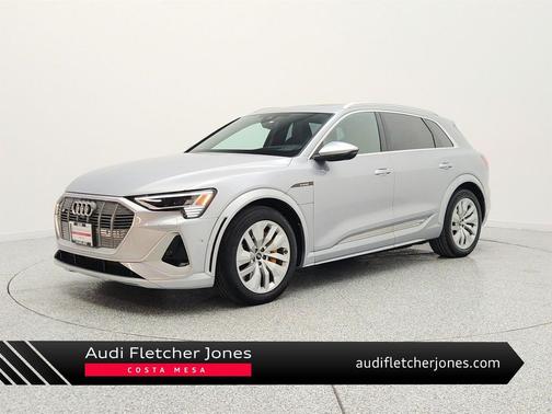 Florett Silver Metallic 2023 Audi e-tron S Prestige quattro