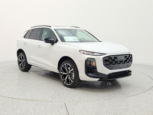 Glacier White Metallic 2026 Audi Q3 TFSI quattro S tronic
