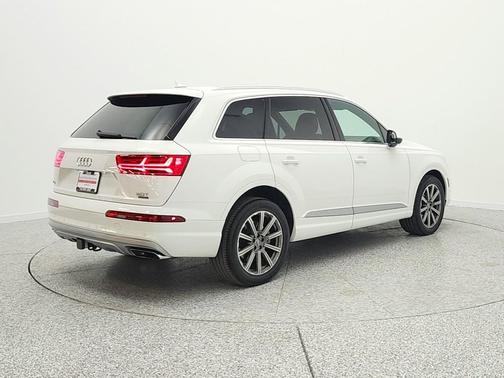 Carrara White 2018 Audi Q7 3.0T Premium Plus