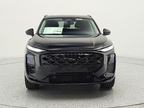 Mythos Black Metallic 2026 Audi Q3 TFSI quattro S tronic