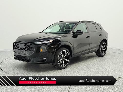 Mythos Black Metallic 2026 Audi Q3 TFSI quattro S tronic