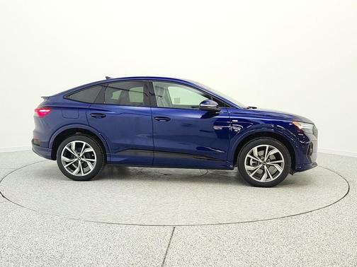Navarra Blue Metallic 2023 Audi Q4 e-tron Sportback Prestige 50 quattro