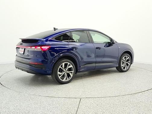 Navarra Blue Metallic 2023 Audi Q4 e-tron Sportback Prestige 50 quattro